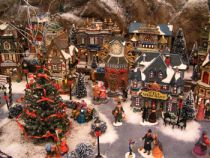 ChristmasVillage051.jpg